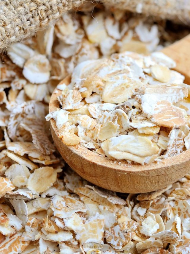 8 Indian Recipes That You Can Make With Oats & Oats Flour!