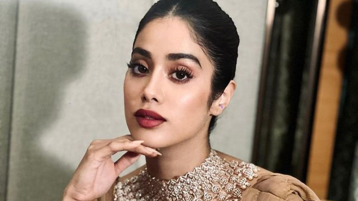 Janhvi Kapoor Enjoys “Breakfast Of Champions”. This Is What She Eats!