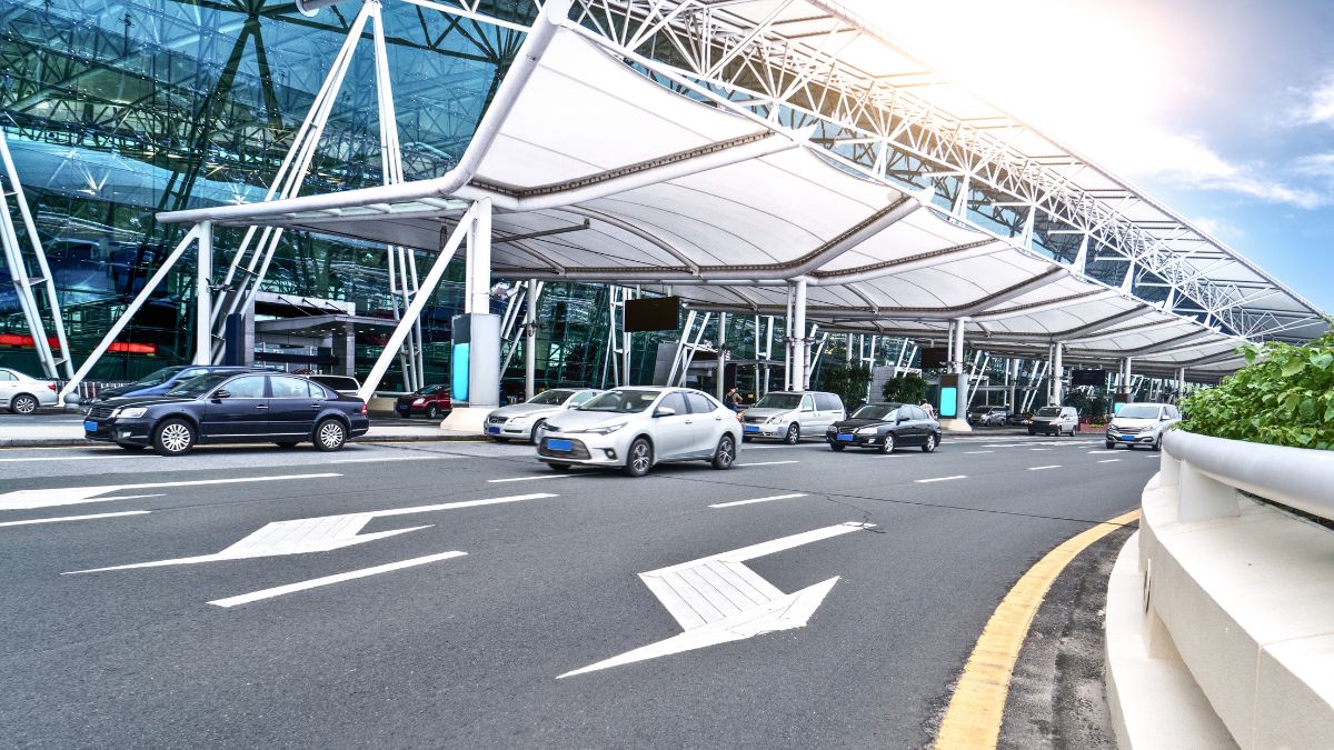 No More OMR 200 Fine On Ferrying Family Or Folks To The Airport; Oman Ministry Explains Why!