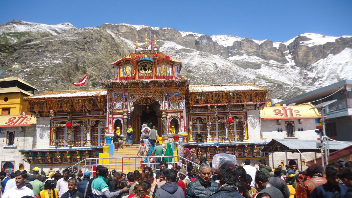 Kedarnath & Badrinath Experience Bad Weather; Char Dham Yatra Stopped As Precautionary Measure