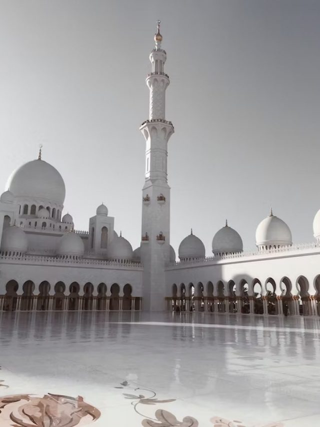 7 Majestic Mosques In The Middle East That You Must Visit Once
