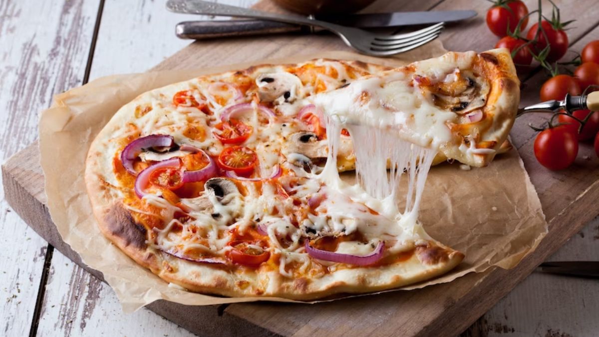 This AI Generated Pizza Ad Is Going Viral, Here’s What Netizens Think About It