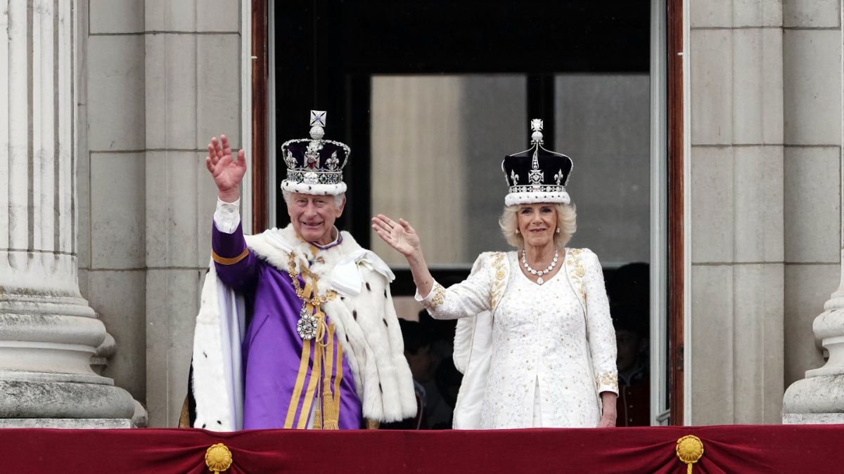 “Kohinoor Wapas Kar”; Netizens React To The Memes Of The  King Charles III Coronation!