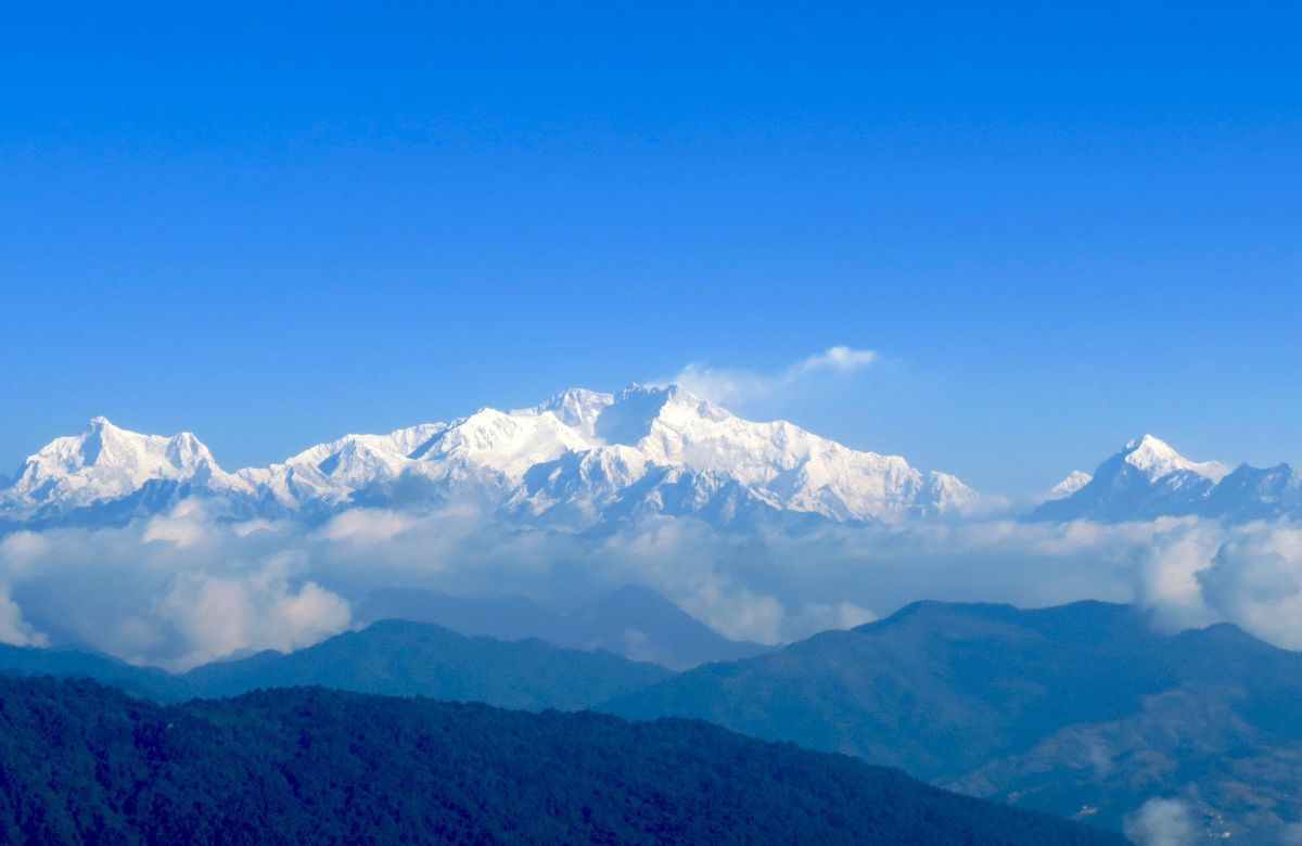What Is The Himalayas’ Sleeping Buddha? It’s Time To Get To Know The Sandakphu-Phalut Trek
