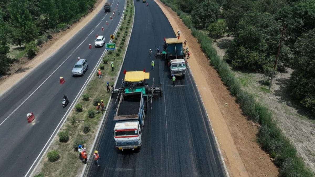 100-Lane-Km Ghaziabad-Aligarh Expressway Makes History, Constructed In Record 100 Hours