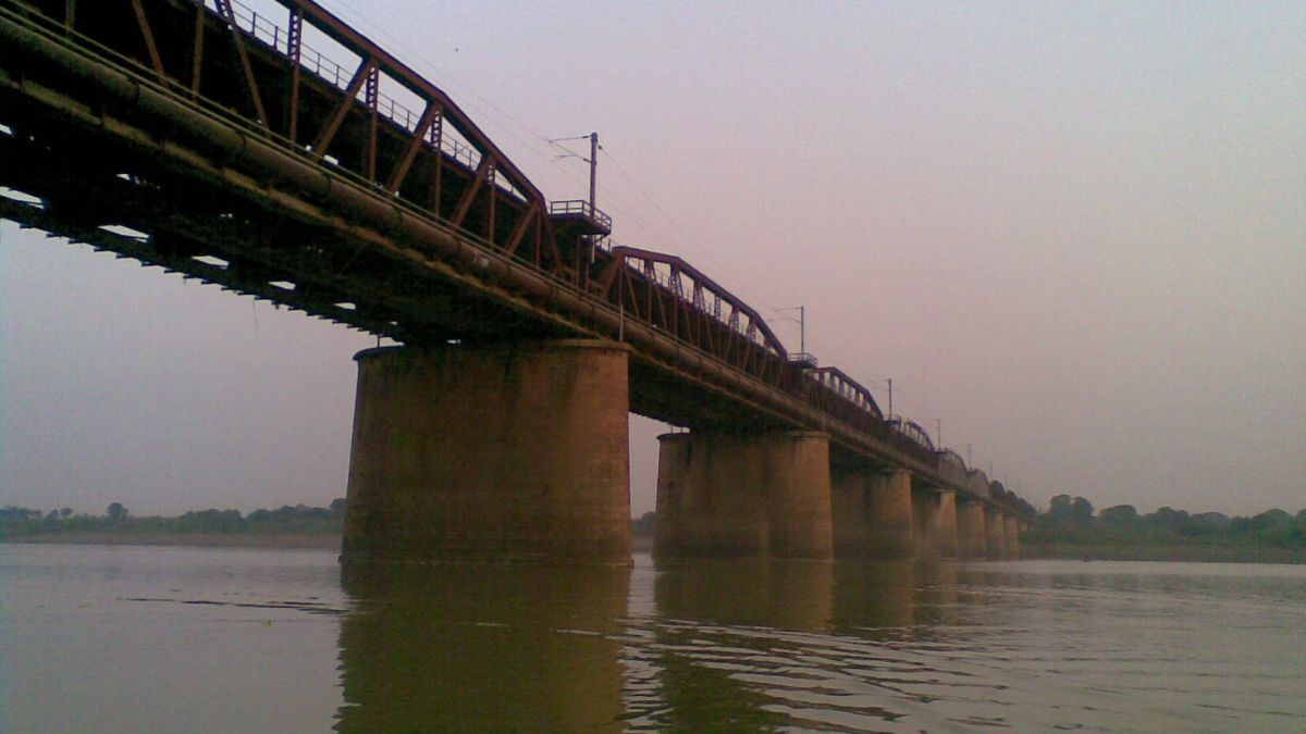 old Yamuna Bridge