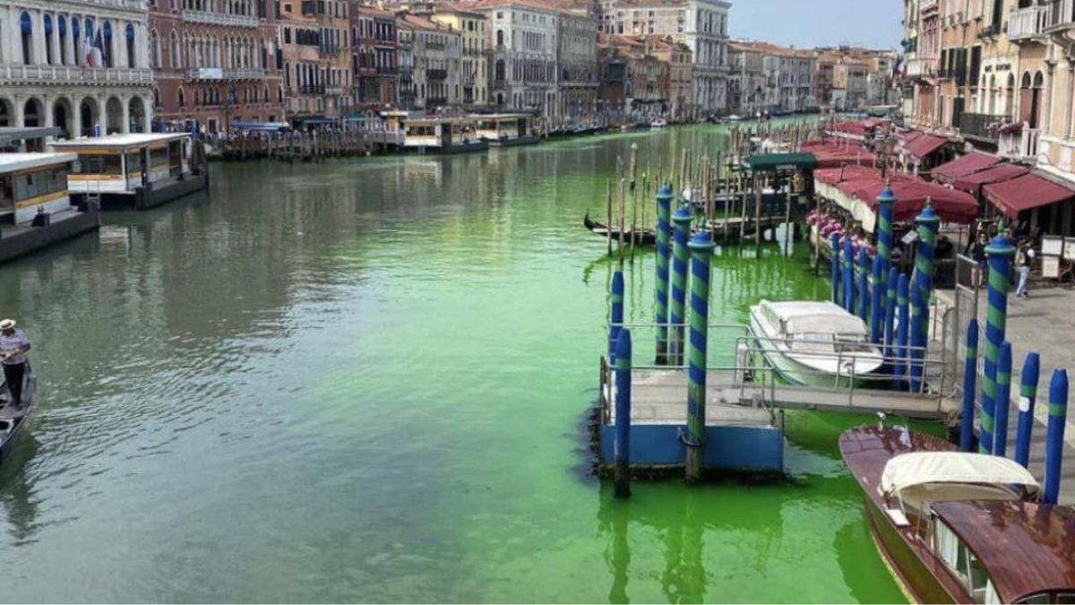 Water In Venice’s Grand Canal Turn Fluorescent Green Mysteriously; Netizens Play Sherlock!