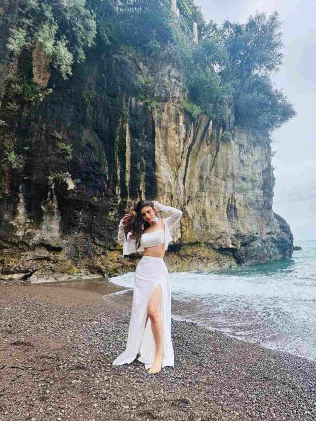 Inside Mouni Roy's Italy diaries (2)