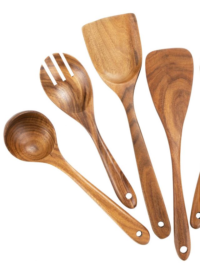 5 Ways To Keep Your Wooden Kitchen Utensils Clean