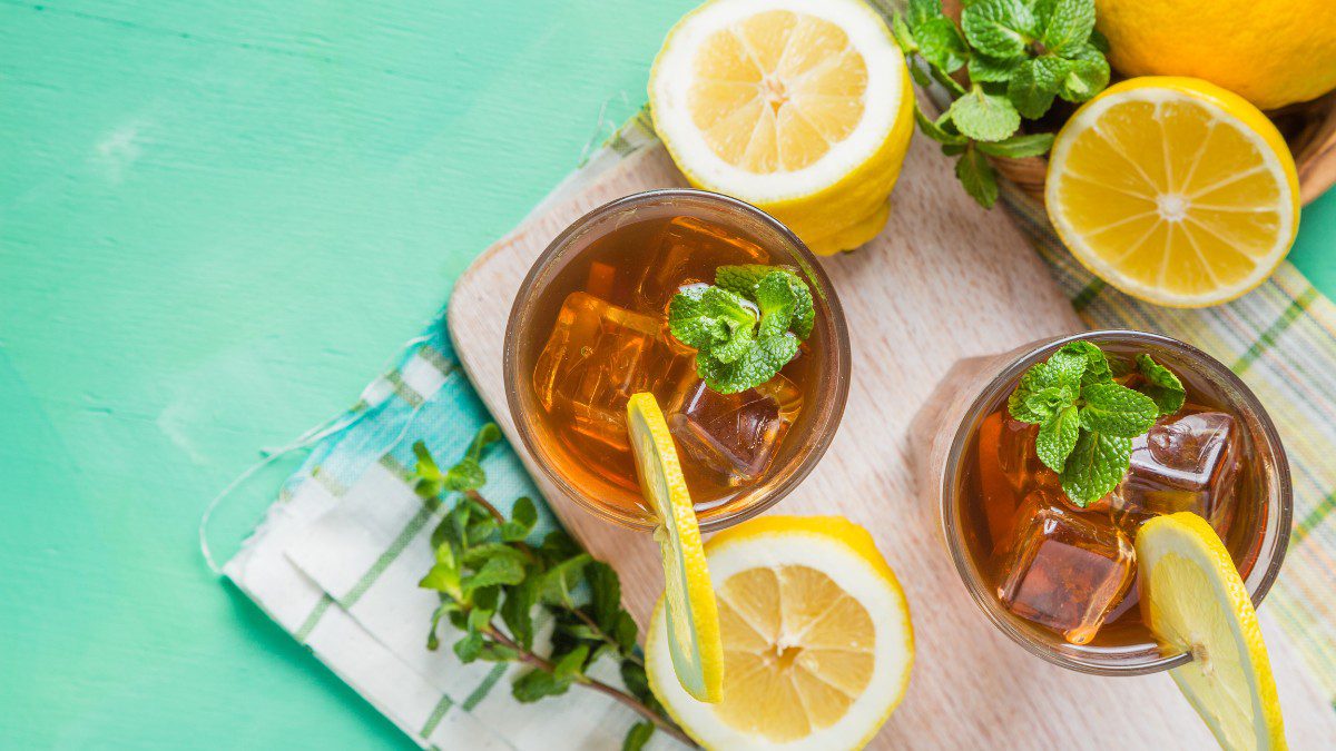 Make Your Favourite Summer Drink At Home With This Simplest Cold Brew Iced Tea Recipe!