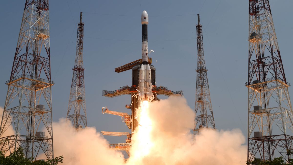 ISRO Launches India’s 1st Indigenous Nav System; Cab Hailing & Food Delivery To Get Cheaper!