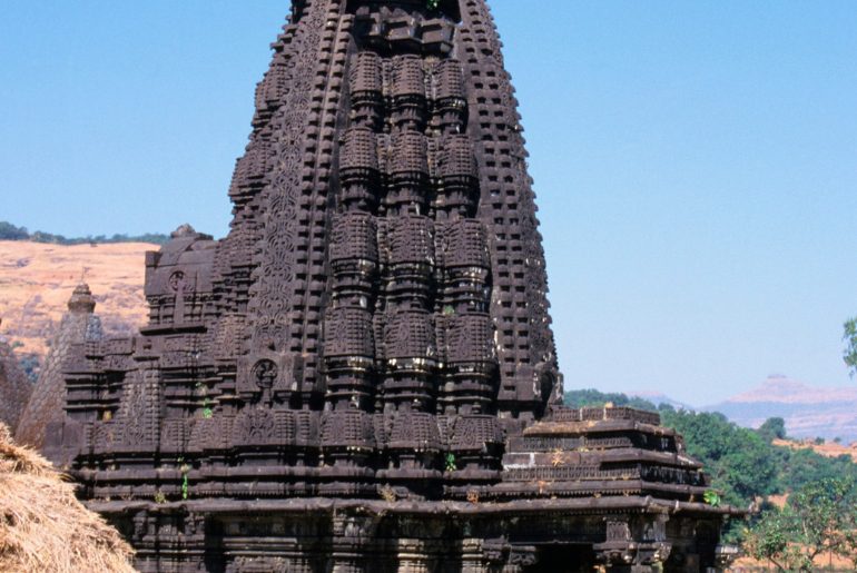 Amruteshwar Temple