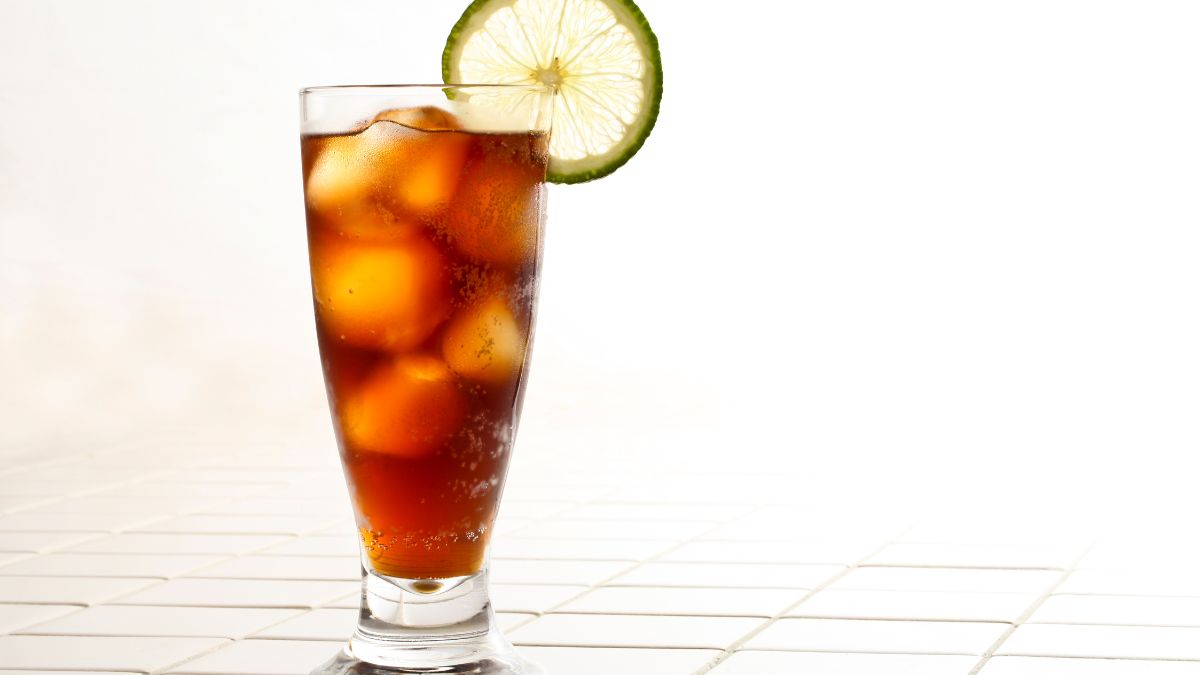 Is Aspartame, The Artificial Sweetener In Diet Sodas A Possible Carcinogen? WHO Shares Deets!