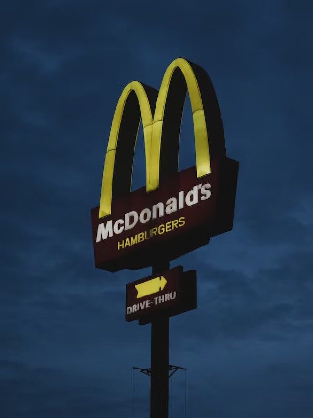 7 Bizarre McDonald’s Items Around The World!