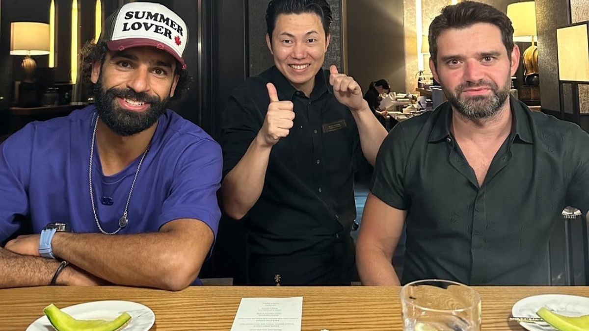 Popular Egyptian Footballer Mo Salah Was Spotted Dining At This Japanese Restaurant In Dubai!