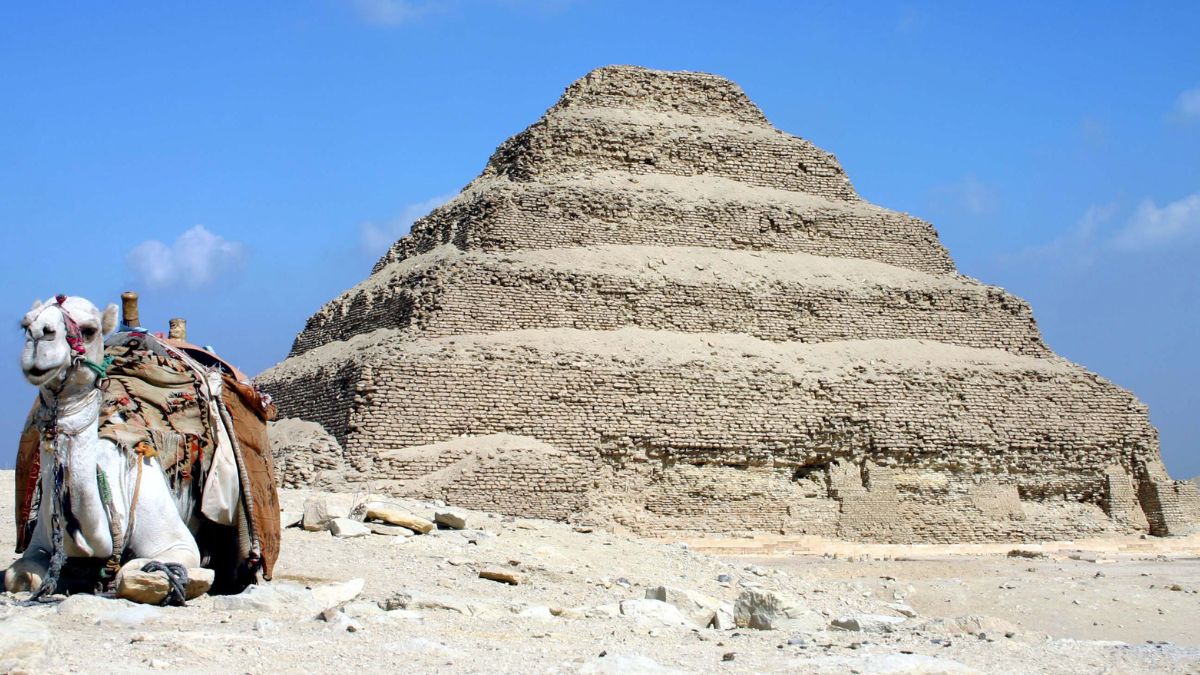 Egypt Bans Dutch Archaeologists From Saqqara Site After Museum Shows Beyonce As Queen Nefertiti