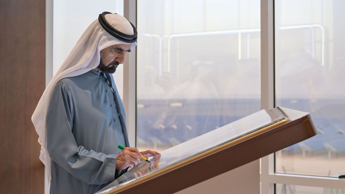 HH Sheikh Mohammed bin Rashid Spotted At Emirates Check-In Store AT DIFC!