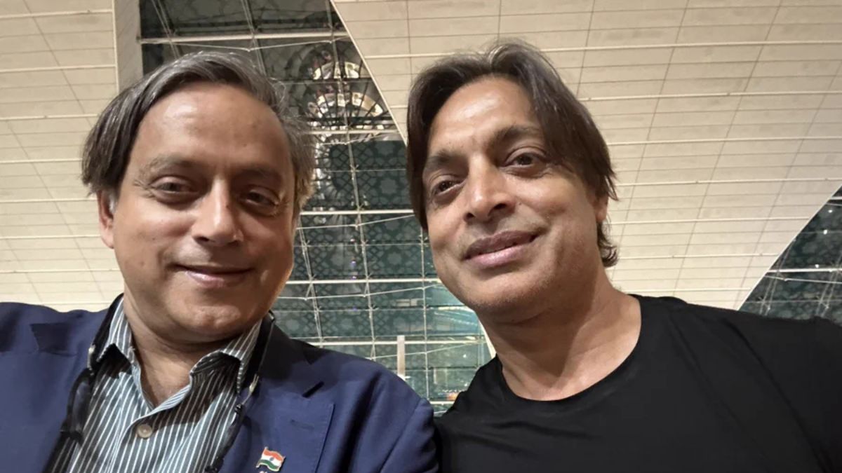 So This Happened! Shashi Tharoor Runs Into “Tearaway Fast Bowler” Shoaib Akhtar At Dubai