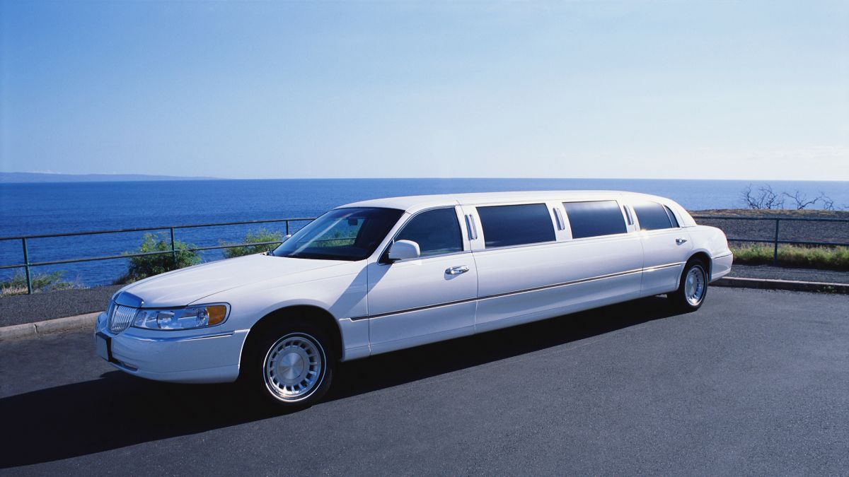 Luxury On Wheels: Ride Like A King In A Posh Limousine In Dubai For  Dh1,200 per hour