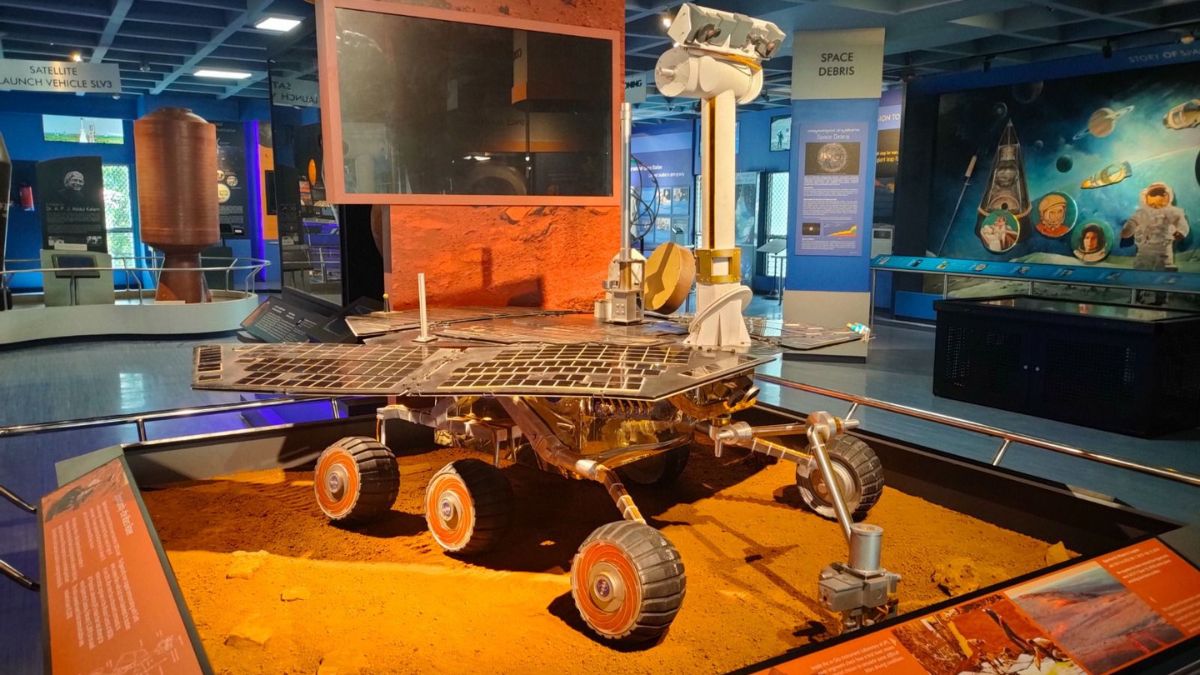 replica Mars Rover