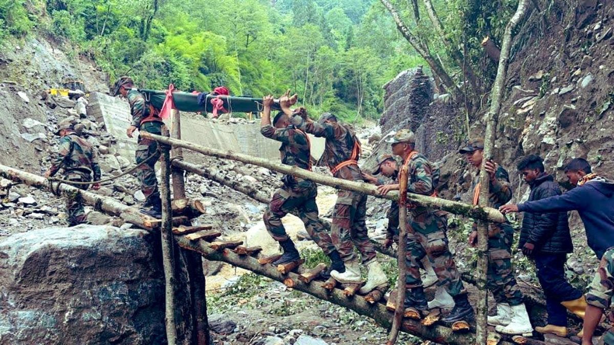 Sikkim Landslides: Indian Army Rescues 3,800 Tourists So Far From Harsh Weather Conditions