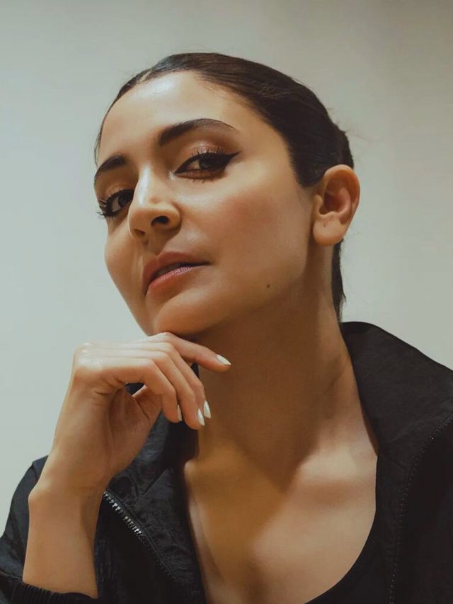 cropped-Anushka-Sharma-4.jpg