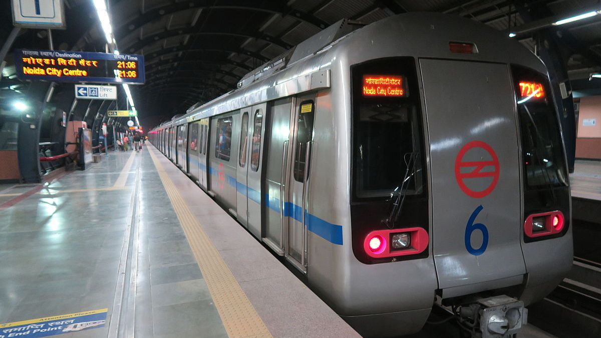 man covers delhi metro stations