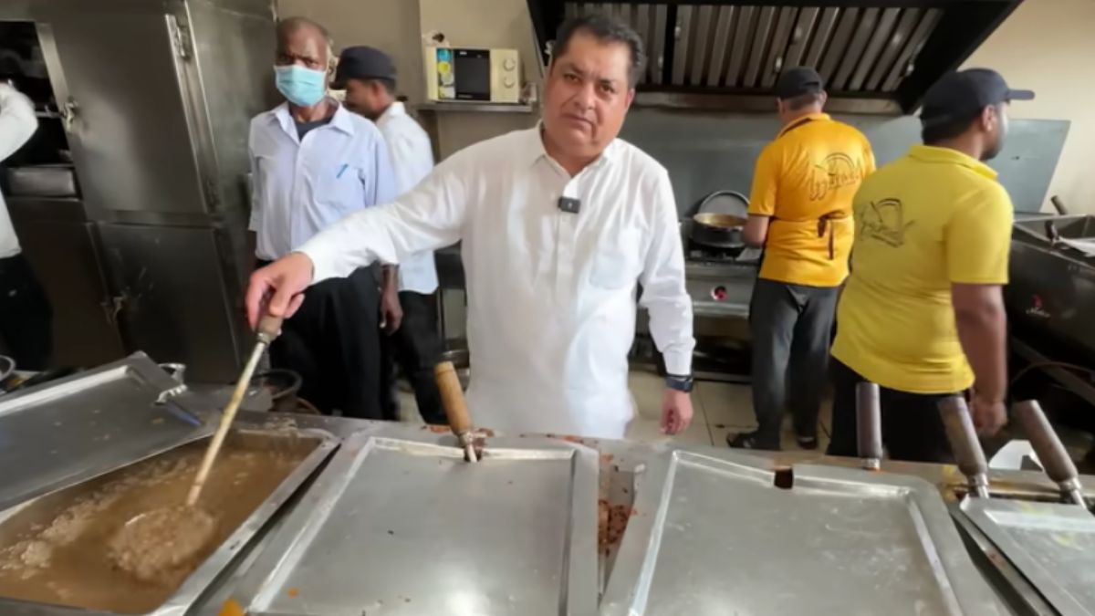 This NRI Chef Runs A Dhaba In Jalandhar & Sells Punjabi Delicacies Starting At ₹76! Watch!