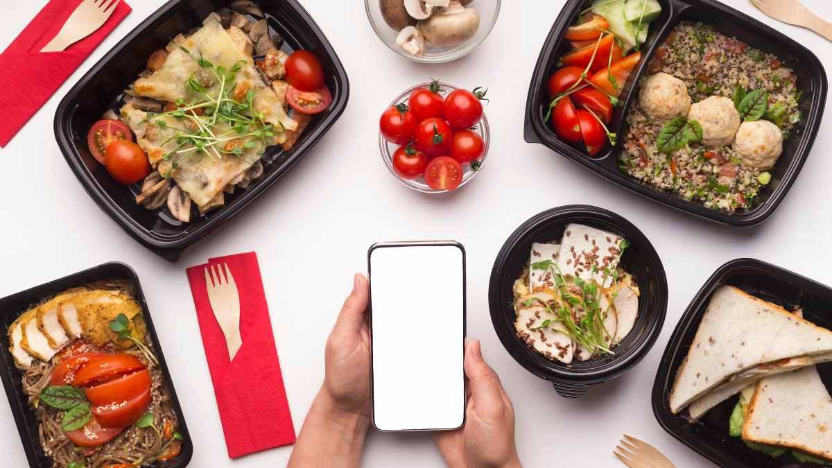Foodies, Zomato Now Lets You Order From Multiple Restaurants At The Same Time!