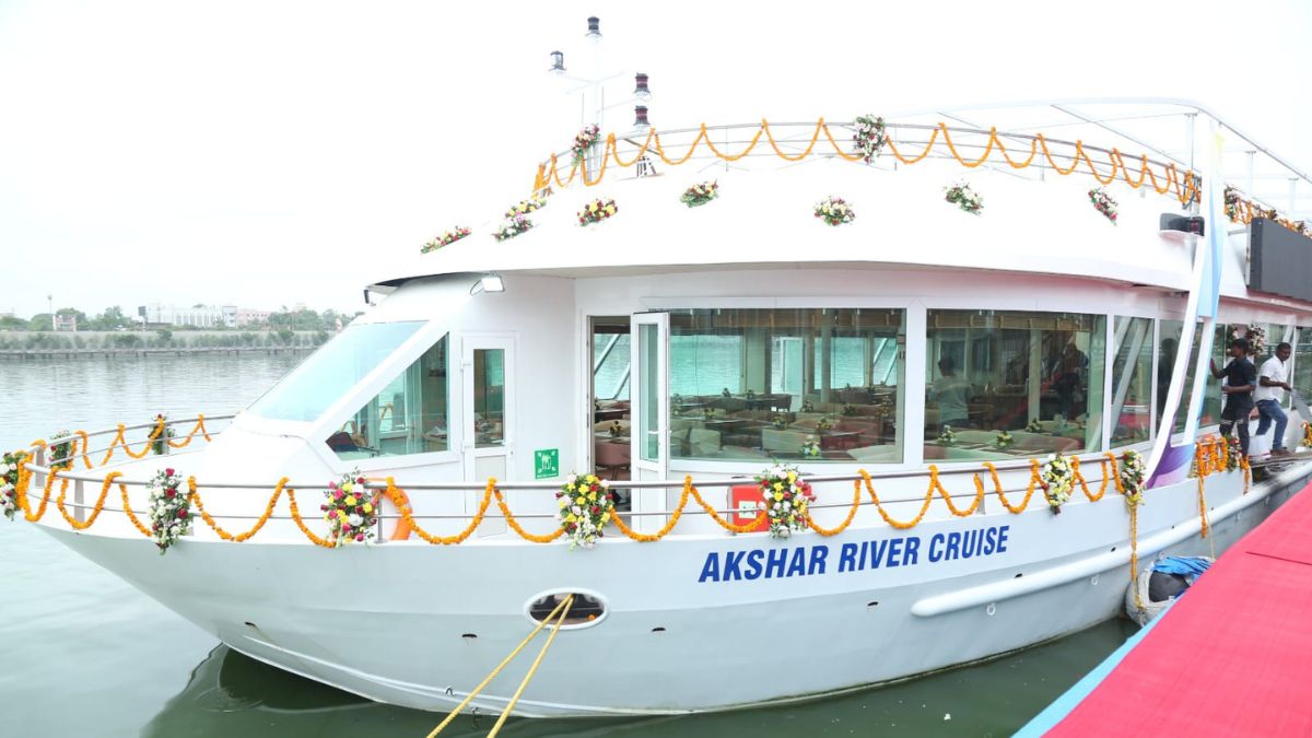 Akshar River Cruise