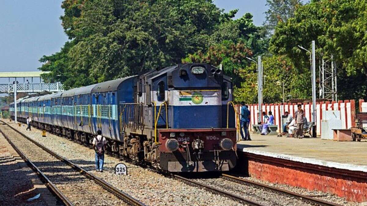 Early Morning Trains Heading To Bengaluru From Mysuru Stranded For More Than 2 Hours; Here’s Why