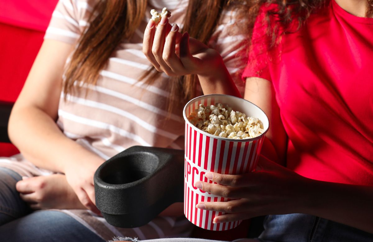 Movie Lovers, Now That GST On Food In Theatres Is At 5%, Your Popcorns And Samosas To Get Cheaper