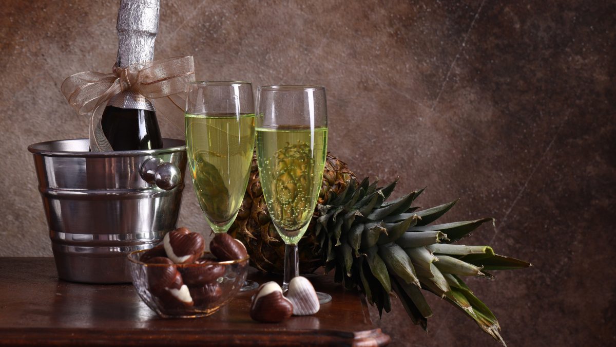 Sip On Sunshine: Try This Refreshing Pineapple Champagne Recipe At Home!