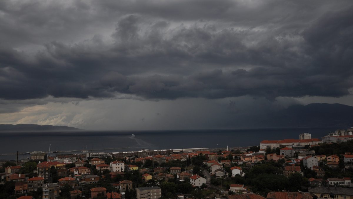 Shelf Cloud