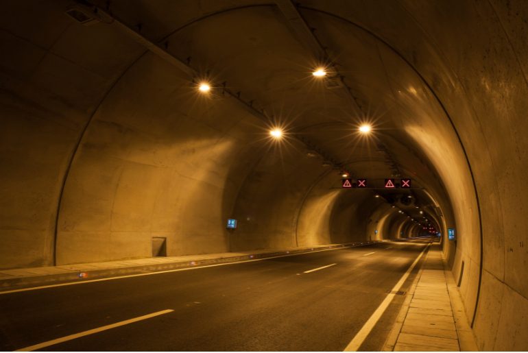 Tunnel highway