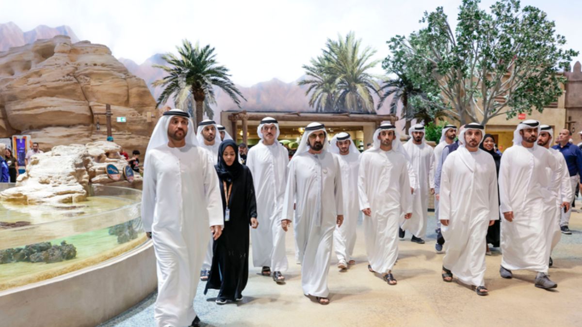 Sheikh Mohammed Bin Rashid Visits Yas Island And Takes A Tour Through Seaworld Abu Dhabi