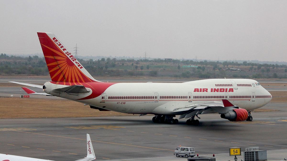 Air India Senior Official Slapped By A Passenger On Syd-Del Flight! Airline To Take Firm Action