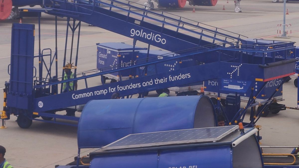 Hilarious Message On IndiGo Boarding Ramp Goes Viral; Here Are A Few Other Funny Ones