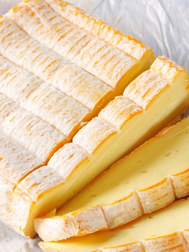 what-is-cheese-rind-is-it-safe-to-eat-it