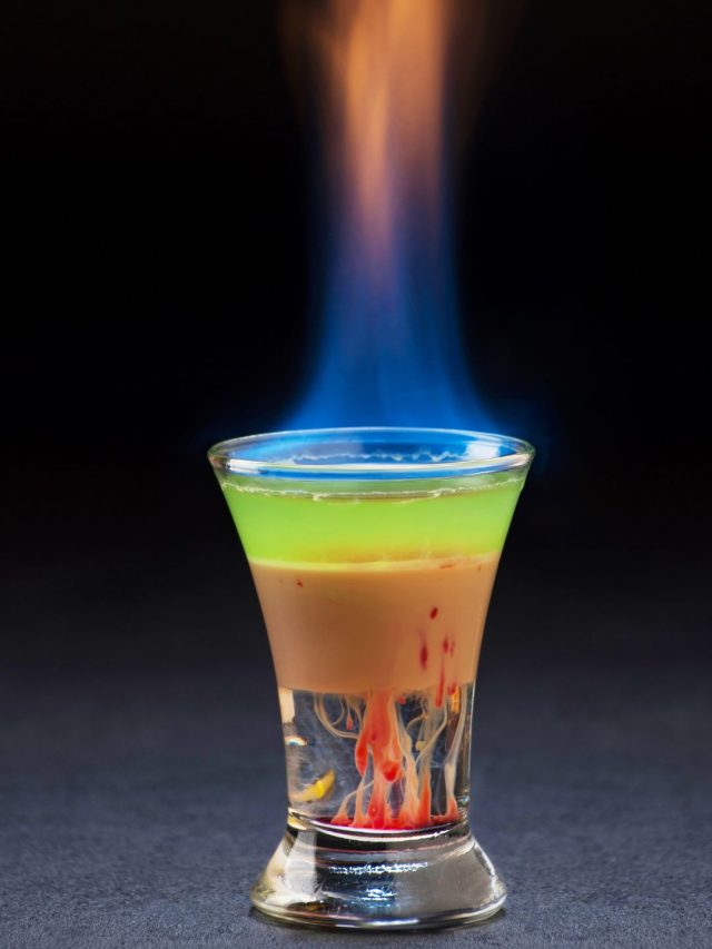 6 Unhealthy Cocktails To Avoid Ordering At A Bar