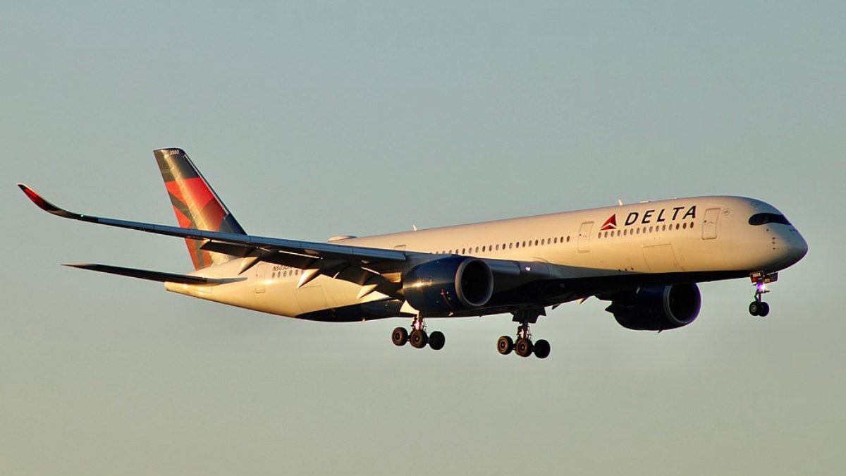 Drunk Man Allegedly Gropes 16-YO And Mother On Delta Flight After 11 Drinks; Airline Faces $2 Million Lawsuit
