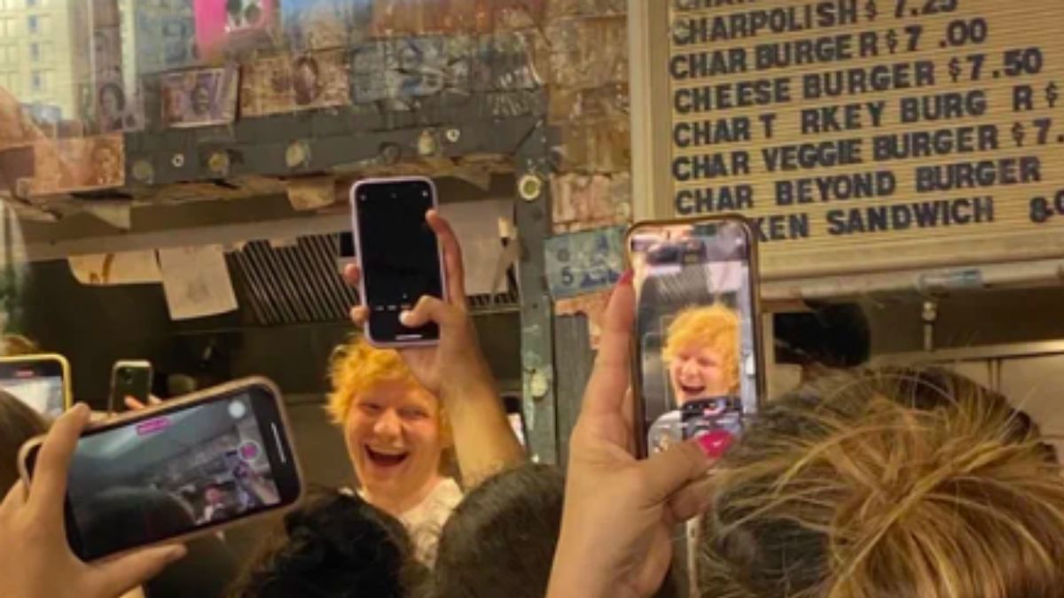 Ed Sheeran Serves Hot Dogs At The Wiener’s Circle, Chicago’s Rudest Cafe Known For Insulting Customers   