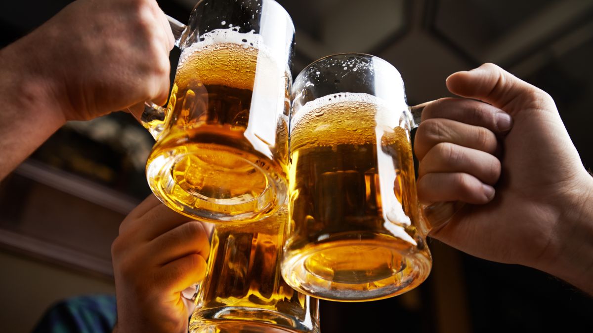 German Brewery Has Invented World’s First Instant Beer Powder! Literally, Kaato, Gholo, Pilo!