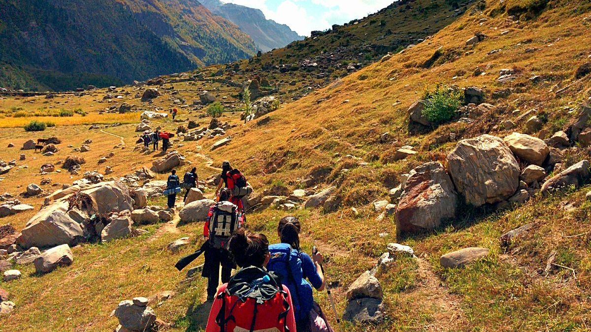 From Tarsar Marsar To Gurez, Kashmir Has Launched Trekking Expeditions!