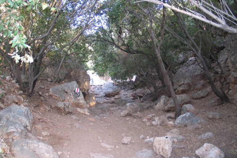 Israel's Te'omim cave