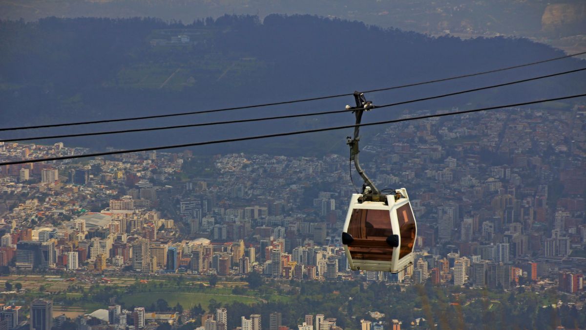 75 People Were Stuck In One Of World’s Highest Cable Car In Quito, Rescued After 10 Hours