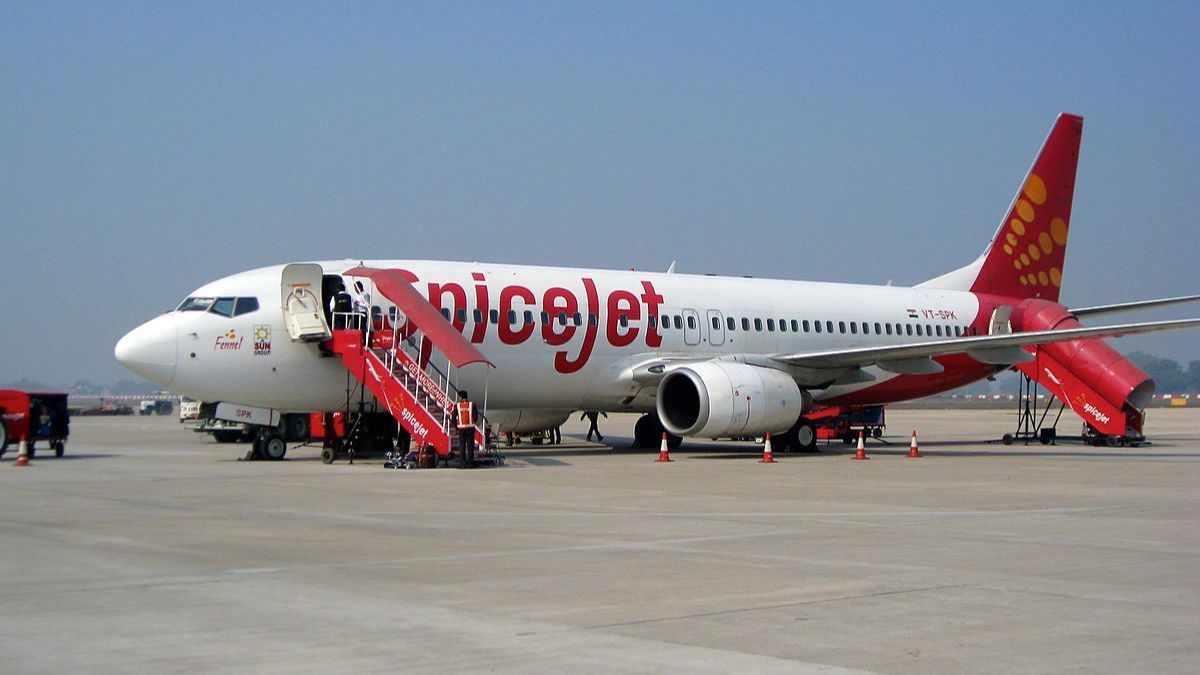 No AC For 1.5 Hrs SpiceJet Ahmedabad-Bound Flight Left Passengers In Discomfort