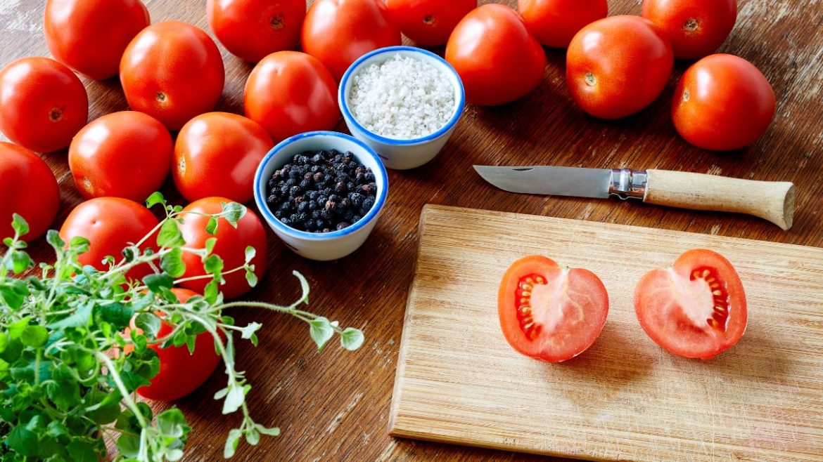 This Home Chef Has 4 Ingredients You Can Replace Your Pricey Tomatoes