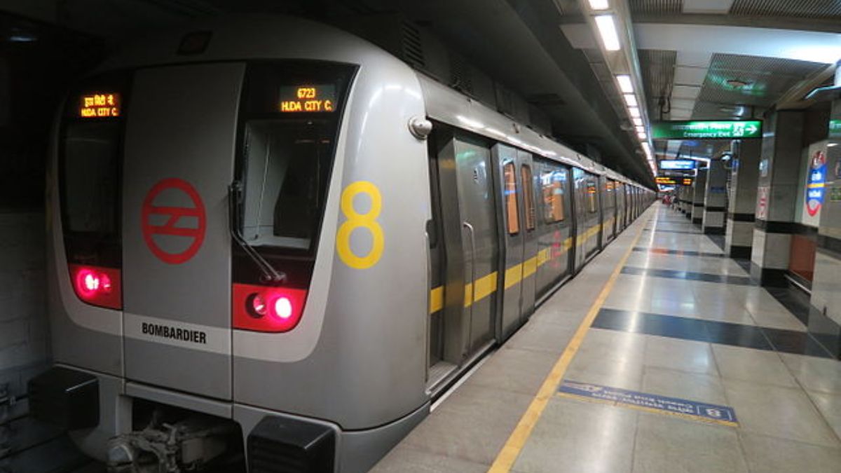 Delhi Metro Commuters Can Shop & Get Products Delivered To Stations With Lockers. Details Inside