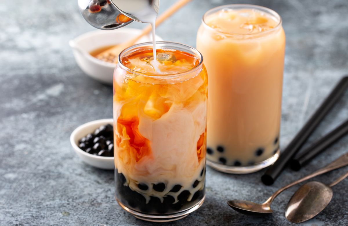 This 40-YO Chinese Entrepreneur Is A Billionaire Worth $1.1 Billion Just By Selling Milk Tea